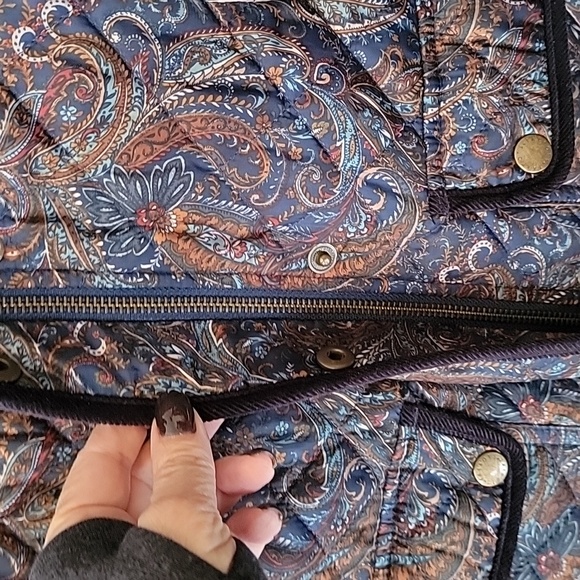 Talbots quilted jacket.  Navy paisley.  Size XS.  Gorgeous! - Picture 5 of 8